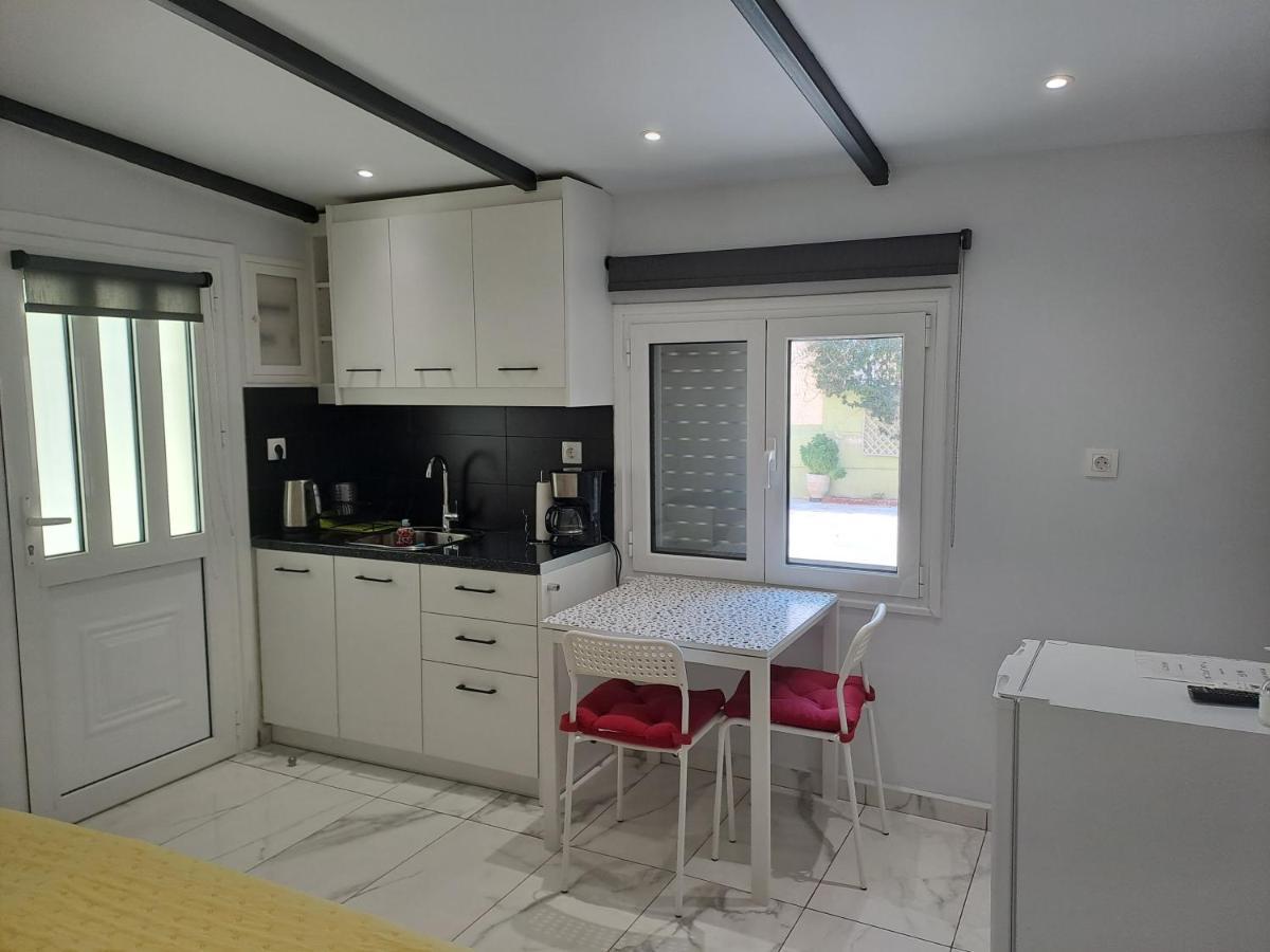 Vicky'S Place,Near Athens Airport Koropion Bagian luar foto